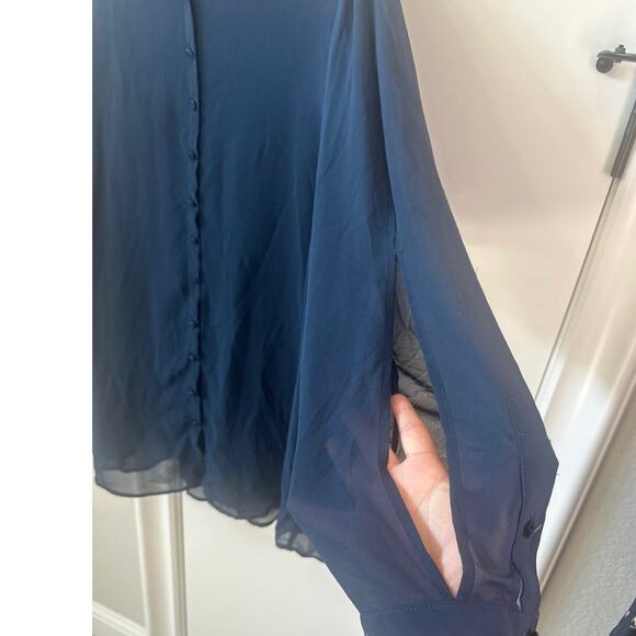 Torrid Size 2 (2X) Sheer Blue Collar Button Down Blouse with Open Sleeves - Picture 4 of 7